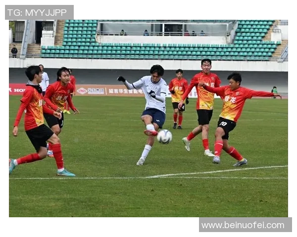 3号球衣传奇人物揭秘 他曾效力的足球队与辉煌成就 3号球衣传奇人物揭秘 他曾效力的足球队与辉煌成就
